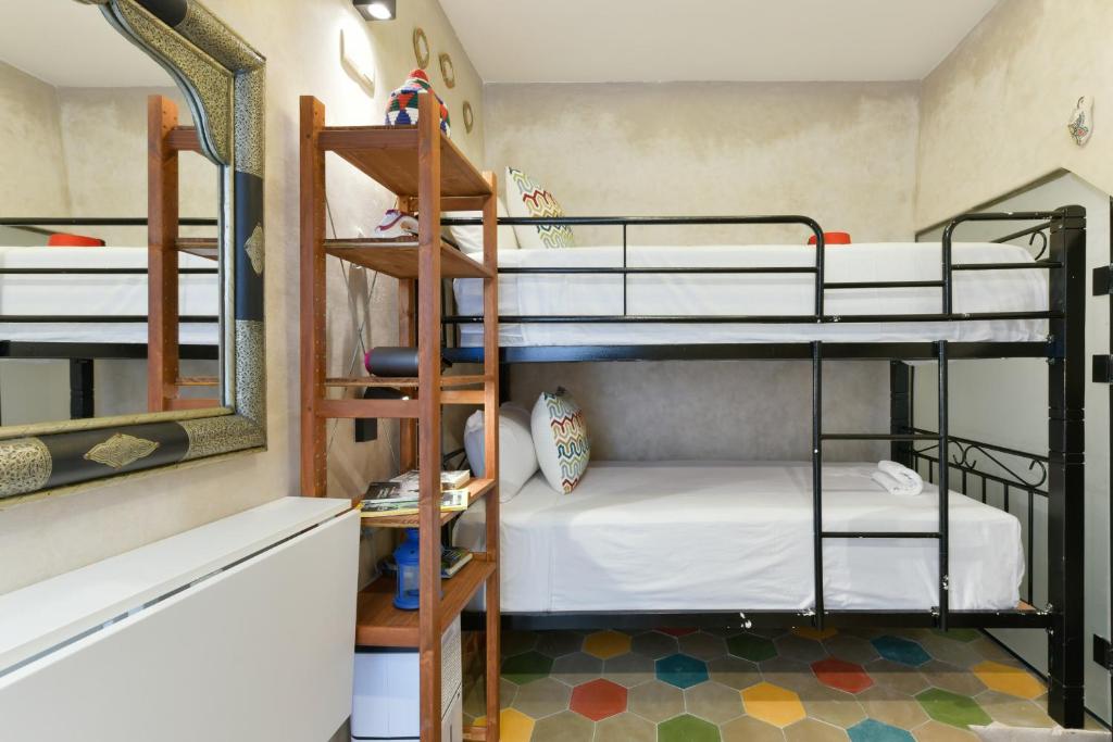 Narivoodi või narivoodid majutusasutuse Le Studio 46 toas