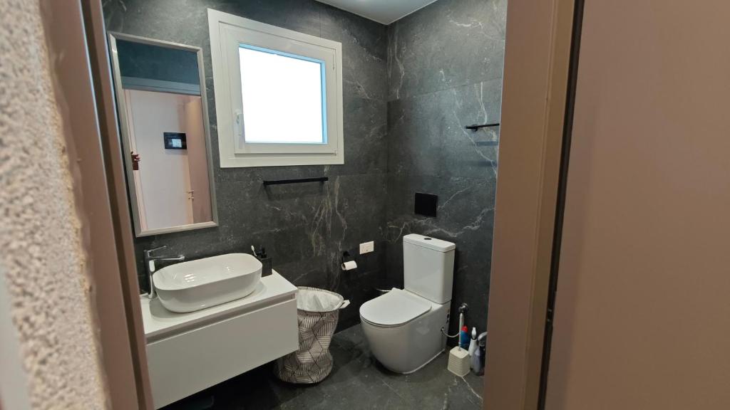 Koupelna v ubytování Kamares Larnaca modern 1 bedroom house
