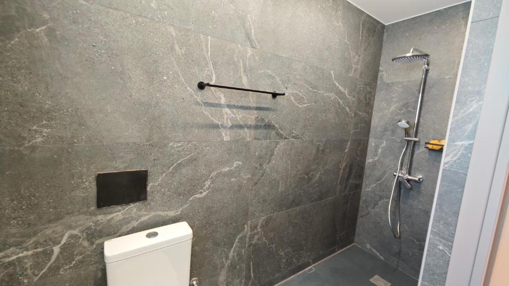 Koupelna v ubytování Kamares Larnaca modern 1 bedroom house