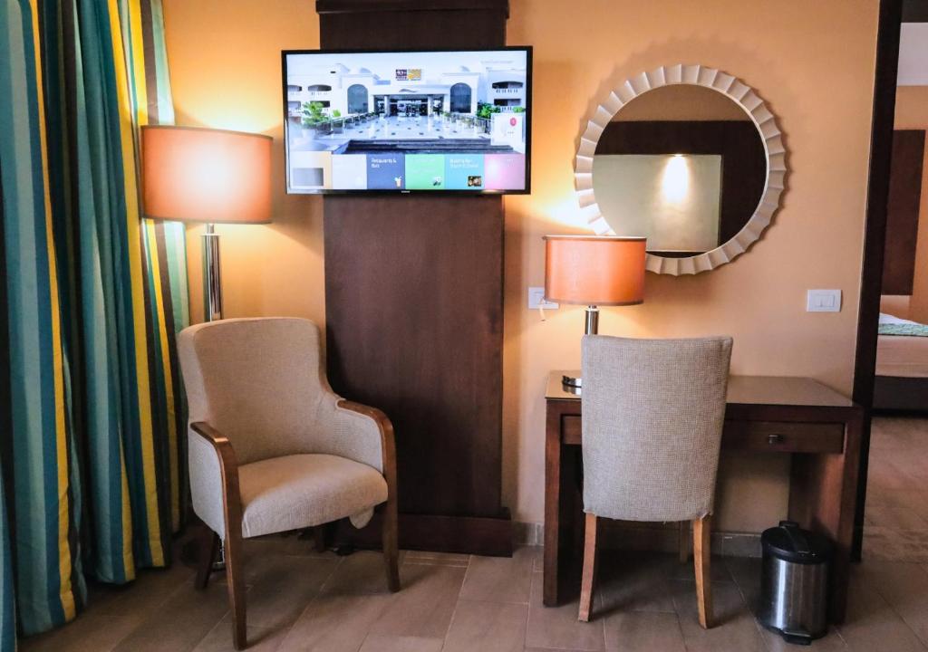 Fun & Sun Naama Waves - 13