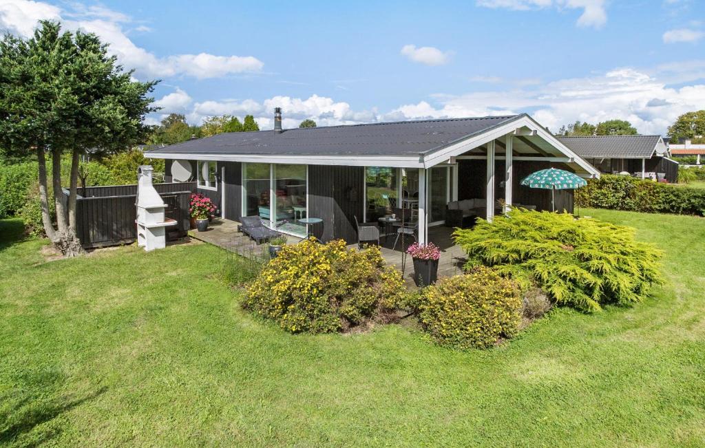 Κήπος έξω από το 3 Bedroom Gorgeous Home In Juelsminde