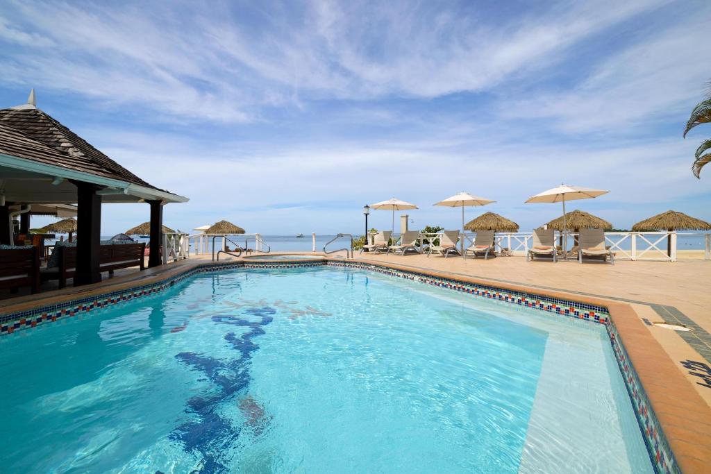 Bazén v ubytování Sandals Negril Beach All Inclusive Resort and Spa - Couples Only nebo v jeho okolí