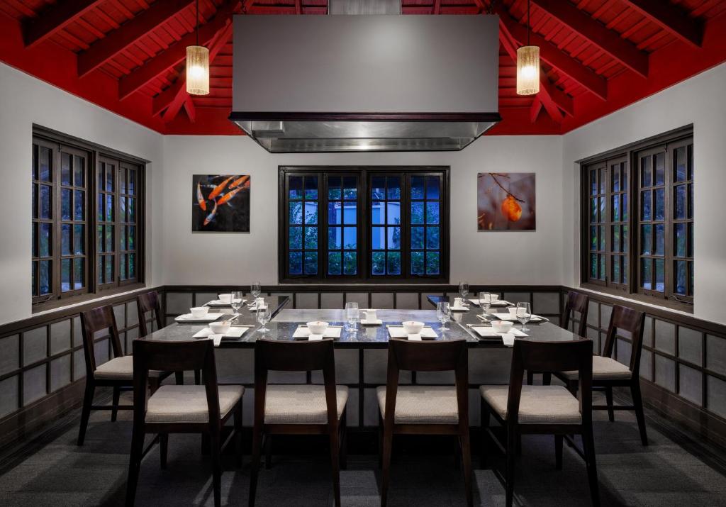 Restaurace v ubytování Sandals Negril Beach All Inclusive Resort and Spa - Couples Only