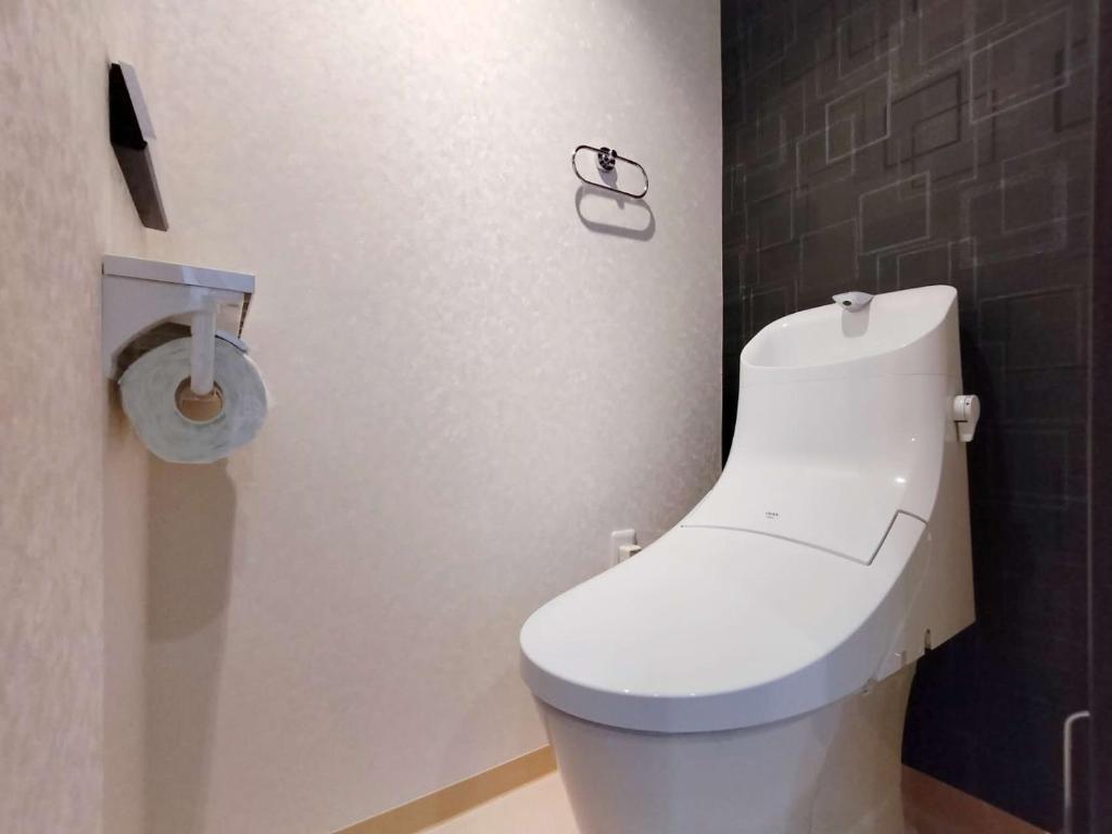 12池袋最中心 两室一厅两浴室两卫生间 池袋站7分 2 rooms Ikebukuro center 7 mins to ST Max 8P 直达新宿 涉谷 表参道 池袋 上野 代代木 银座 原宿にあるバスルーム