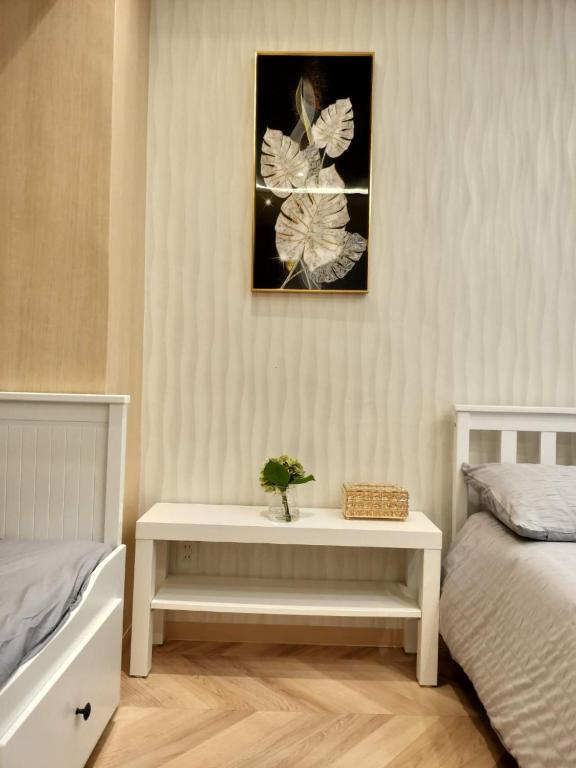 12池袋最中心 两室一厅两浴室两卫生间 池袋站7分 2 rooms Ikebukuro center 7 mins to ST Max 8P 直达新宿 涉谷 表参道 池袋 上野 代代木 银座 原宿にあるベッド