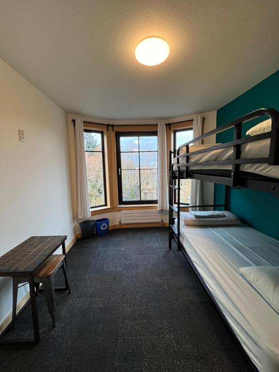 Northwest Portland Hostel photo