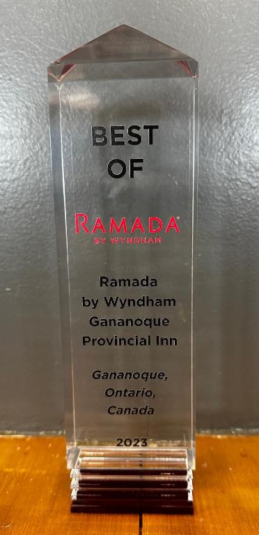 Un certificado, premio, letrero u otro documento en Ramada by Wyndham 1000 Islands Gananoque
