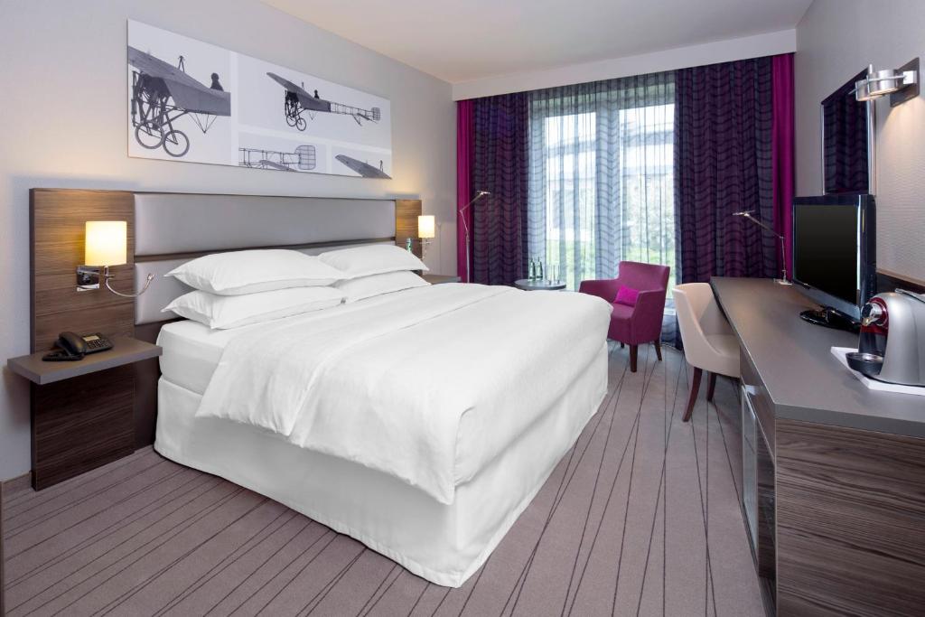 Sheraton Duesseldorf Airport Hotel - Resim 12