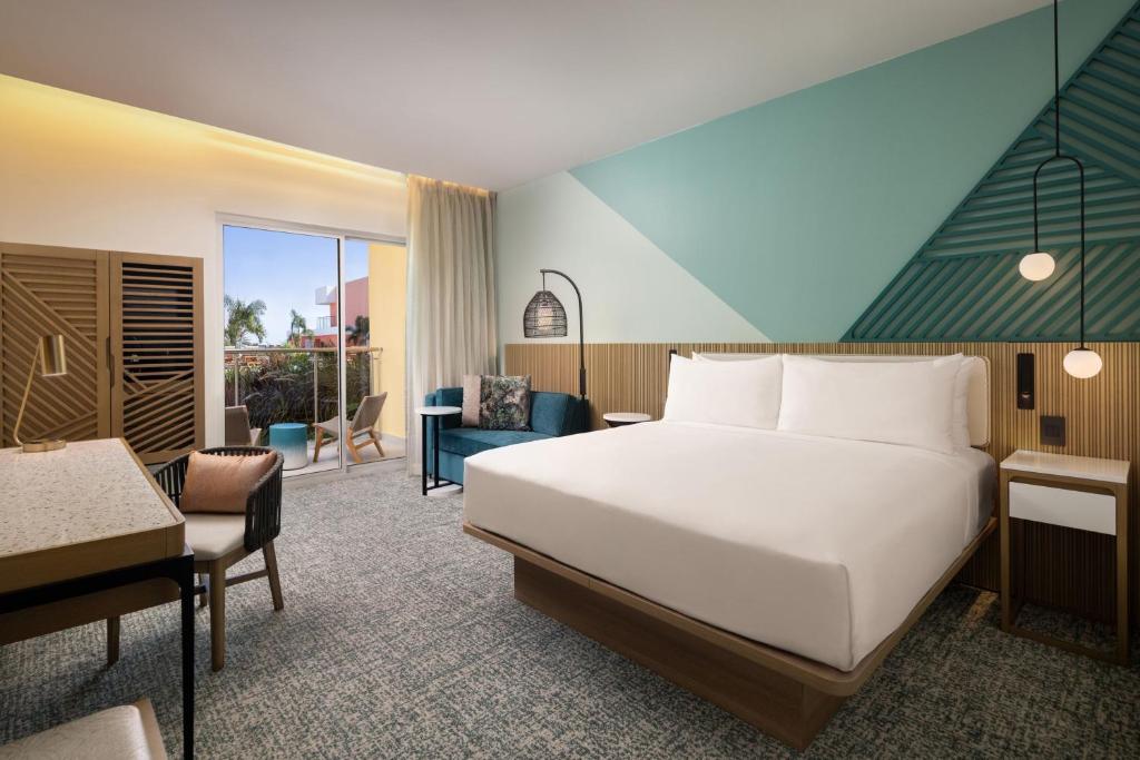Voodi või voodid majutusasutuse Courtyard by Marriott Curacao toas