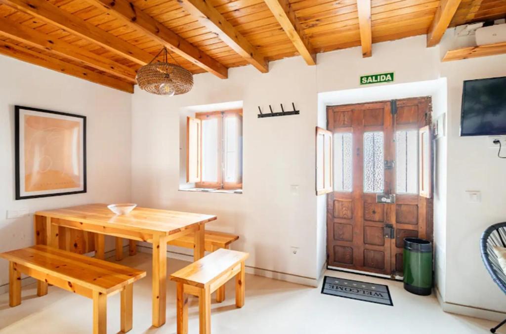 Televízia a/alebo spoločenská miestnosť v ubytovaní Casa marinera céntrica en Comillas