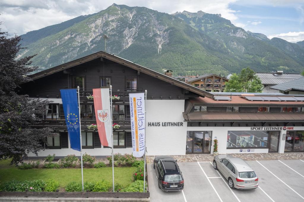 Nespecifikovaný výhled na hory nebo výhled na hory při pohledu z hotelu