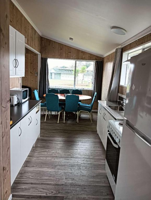 3 Bedroom House, 95 Aquirus Drive, Rotorua - Resim 4