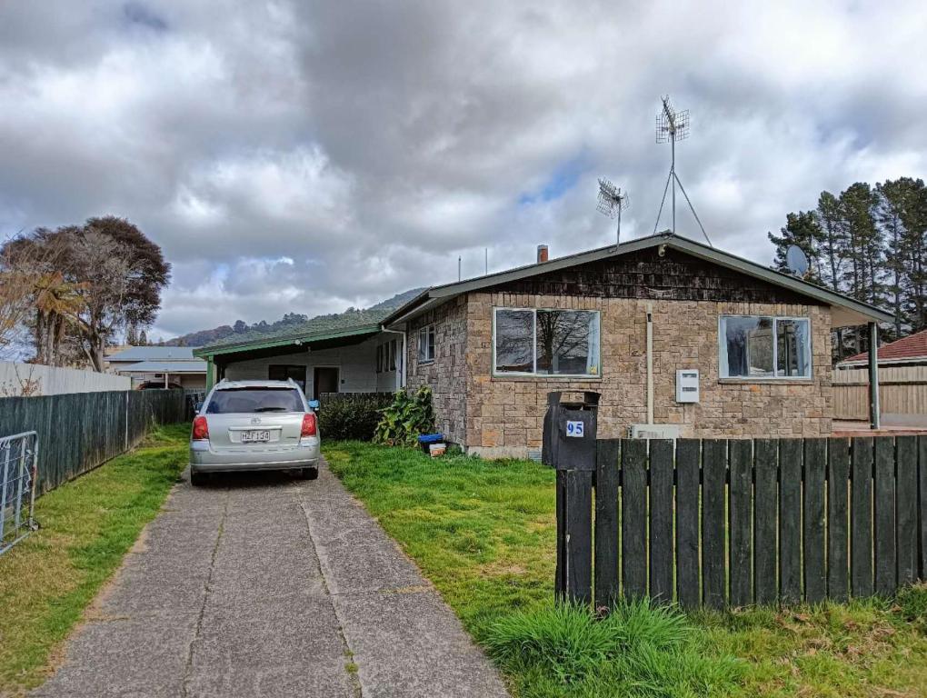 3 Bedroom House, 95 Aquirus Drive, Rotorua - Resim 31