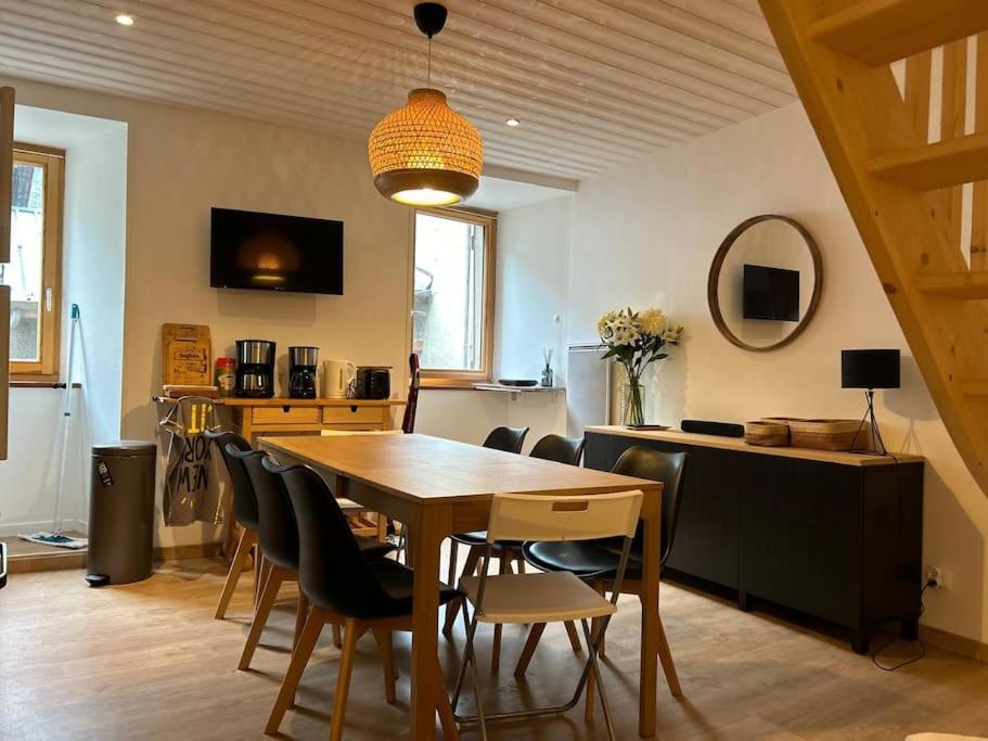 Η κουζίνα ή μικρή κουζίνα στο Une maison Savoyarde à Orelle accès Val Thorens