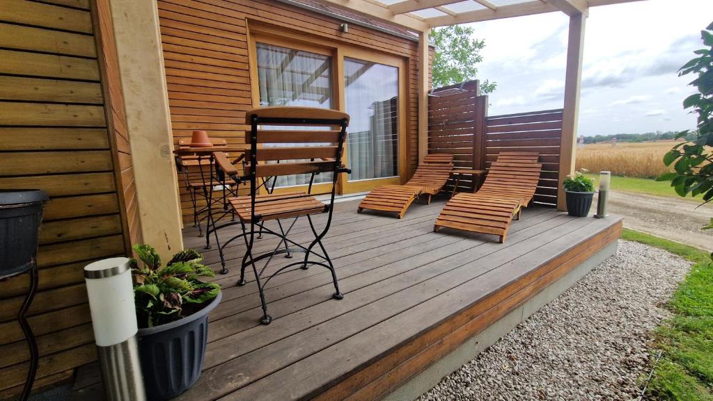 Aed väljaspool majutusasutust Apartma, glamping Na koncu vasi