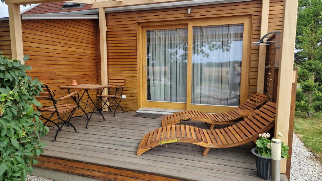 Siseõu või muu väliala majutusasutuses Apartma, glamping Na koncu vasi