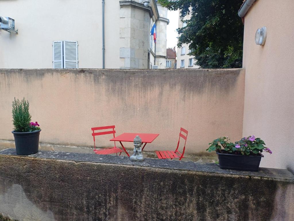 Joli cocon plein Centre ville et sa place de parking gratuite, sécurisée - Appartement D'une Chambre