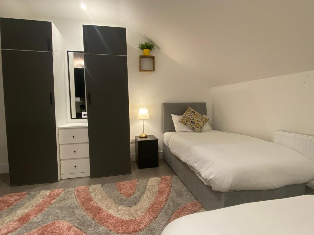 Postel nebo postele na pokoji v ubytování Stamullen accommodation