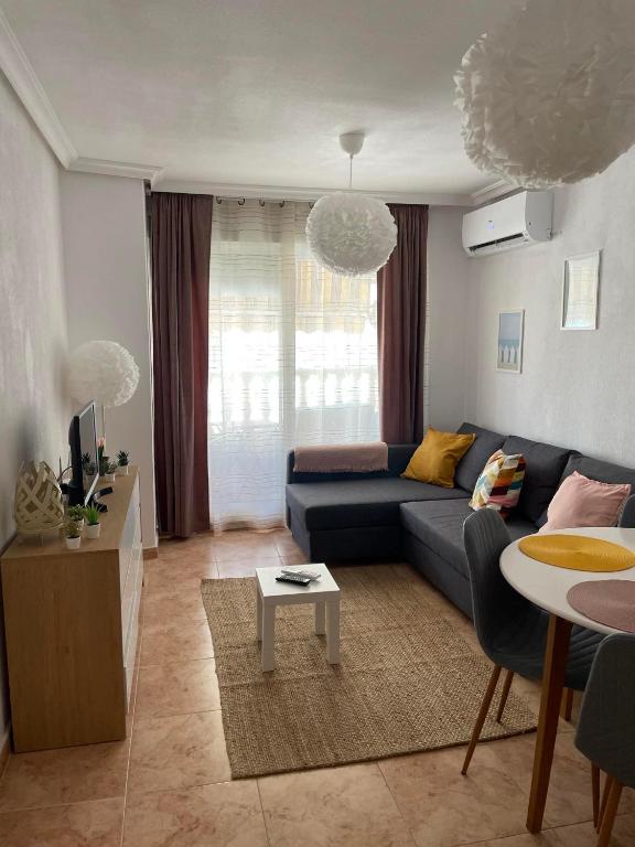 Charming Apartment 500m to Cura Beach