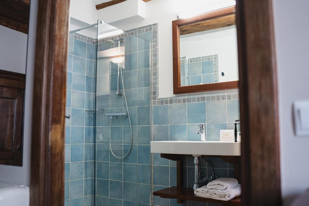 Koupelna v ubytování Hotel Rural LATORRIÉN DE ANE