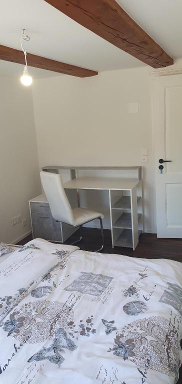 Postel nebo postele na pokoji v ubytování Gästehaus Lindenplatz