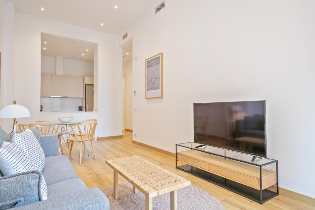 Aspasios Arc de Triomf Apartments - 2