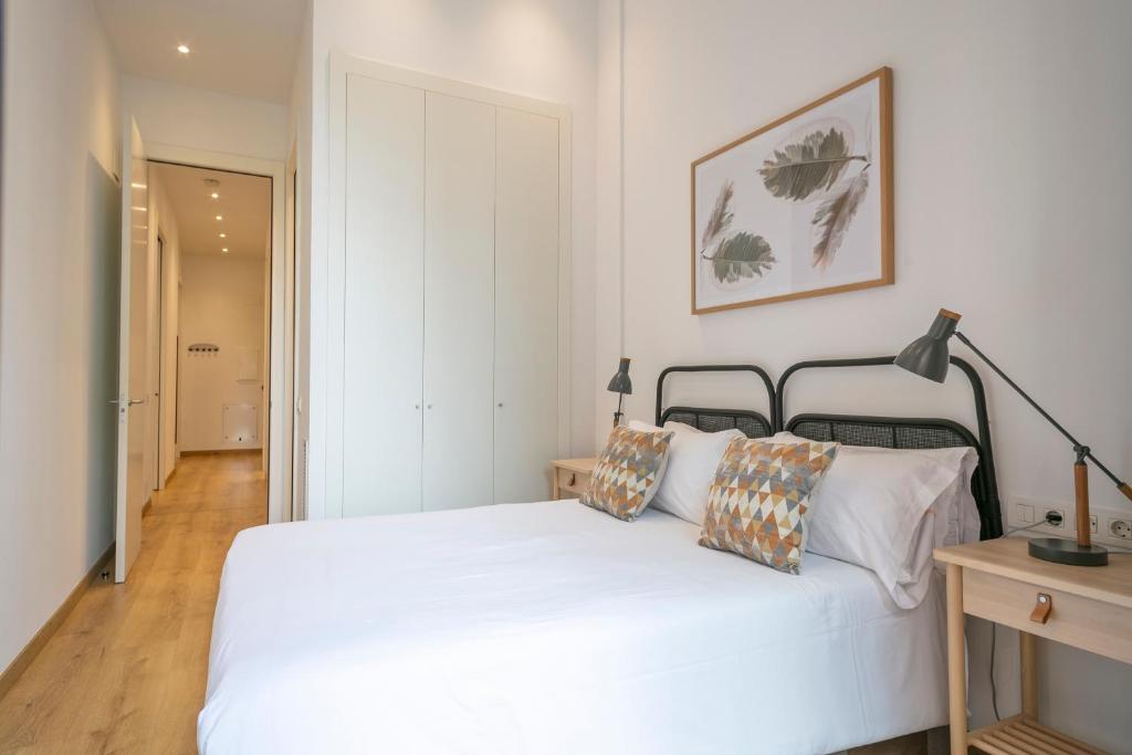 Aspasios Arc de Triomf Apartments - 6