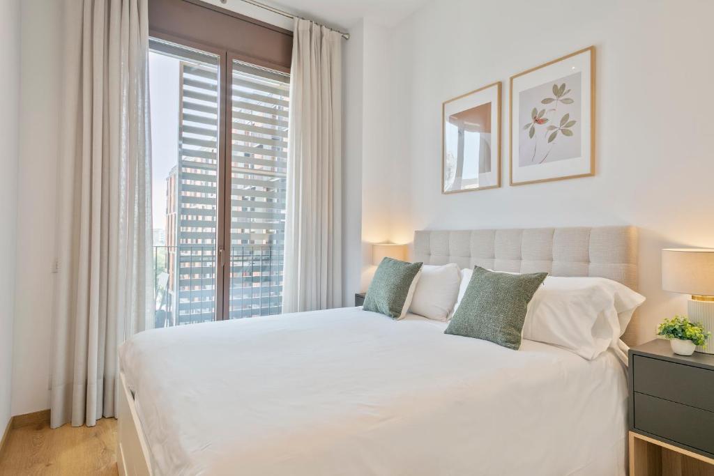 Aspasios Arc de Triomf Apartments - 18