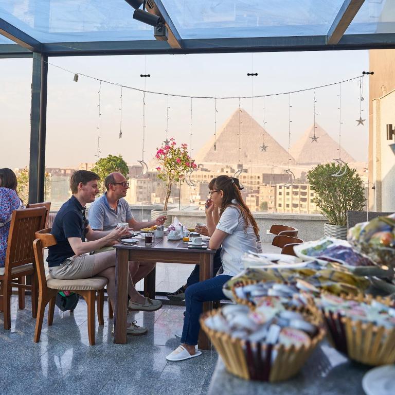 Clients de Pyramid Front Hotel