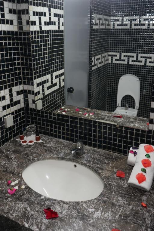 Koupelna v ubytování Hotel Nouzha