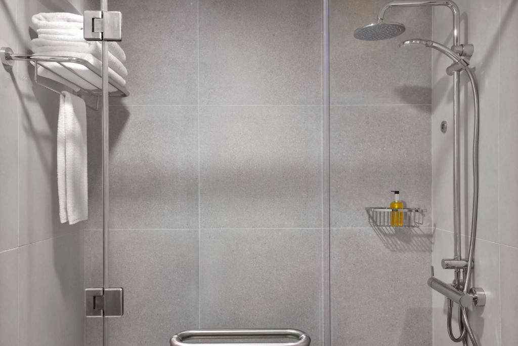 Residence Inn by Marriott Sheikh Zayed Road, Dubai - Resim 37