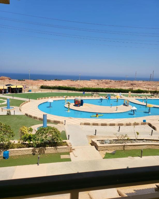 Bazén v ubytování caribian Porto sokhna vip بورتو السخنة أكوا بارك للعائلات aqua park nebo v jeho okolí