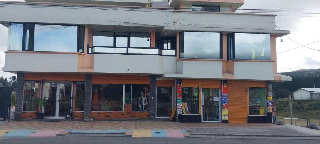Budova, kde se chata nachází
