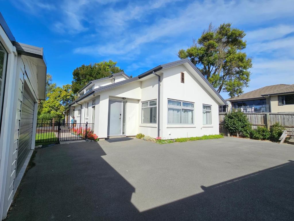 Azena Suites & Apartment - Resim 12