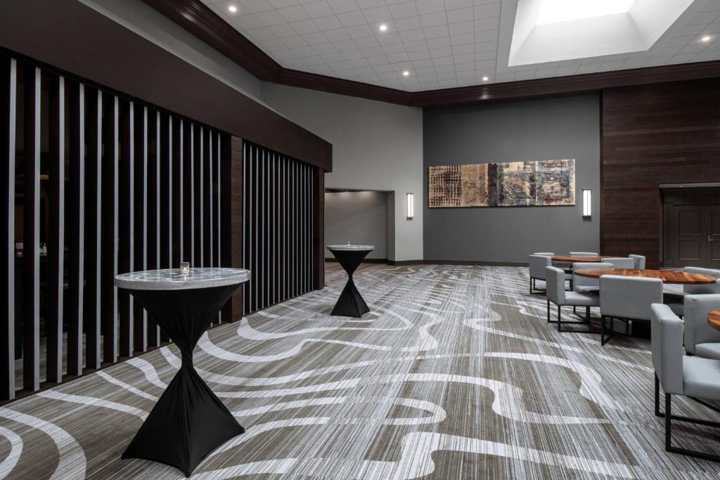 Pittsburgh Marriott North photo