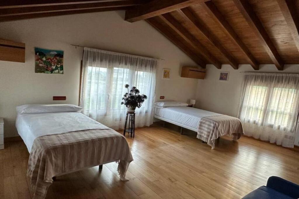 Fotografia z galérie ubytovania Casa con jacuzzi v destinácii Mompía