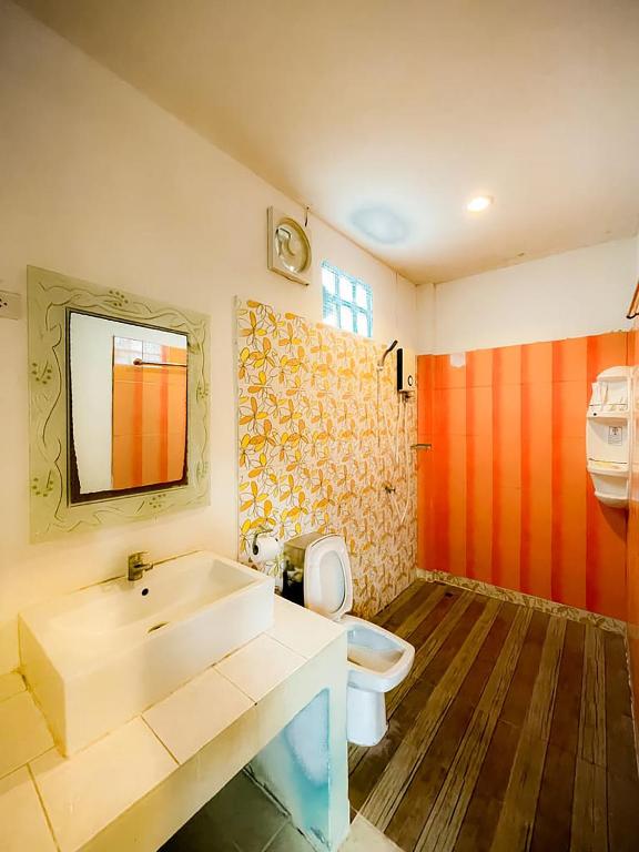 Koupelna v ubytování The Light House Resort - Kohlarn เดอะไลท์เฮ้าส์รีสอร์ท เกาะล้าน