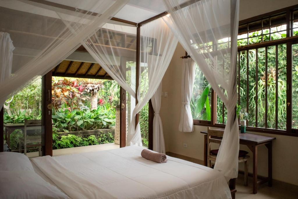 Santra Putra Guesthouse at Karja Art Space - Budget Double Room