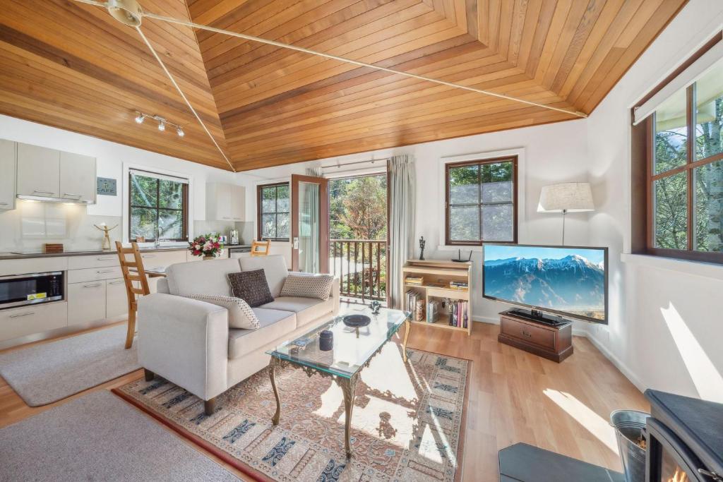 Μια τηλεόραση ή/και κέντρο ψυχαγωγίας στο Acer Corner