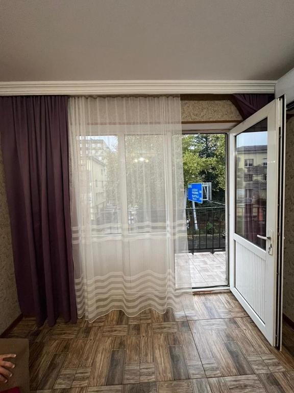 Fotografie z fotogalerie ubytování Apartment at station v destinaci Kutaisi