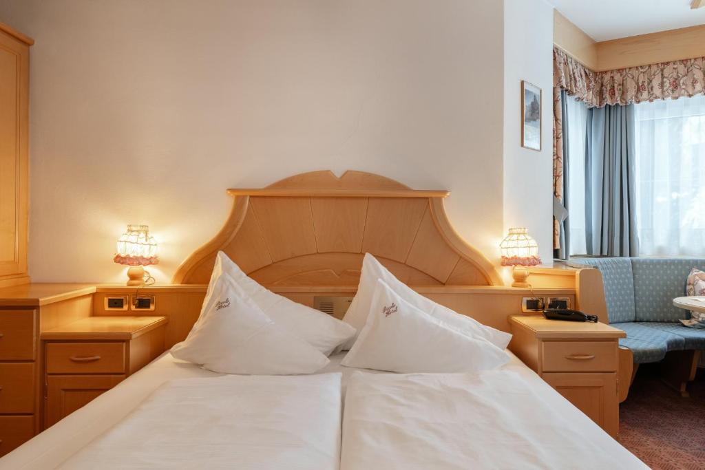 Piccolo - Dolomites & Gourmet Hotel - Double Room With Mountain View