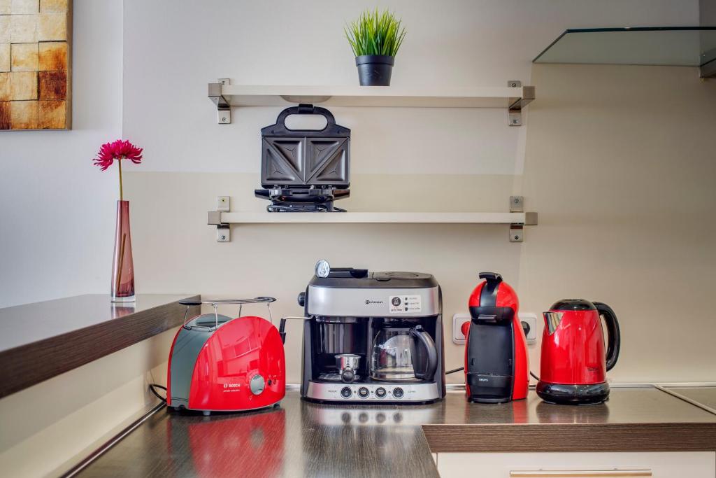 Old Town Square Apartments - Resim 5