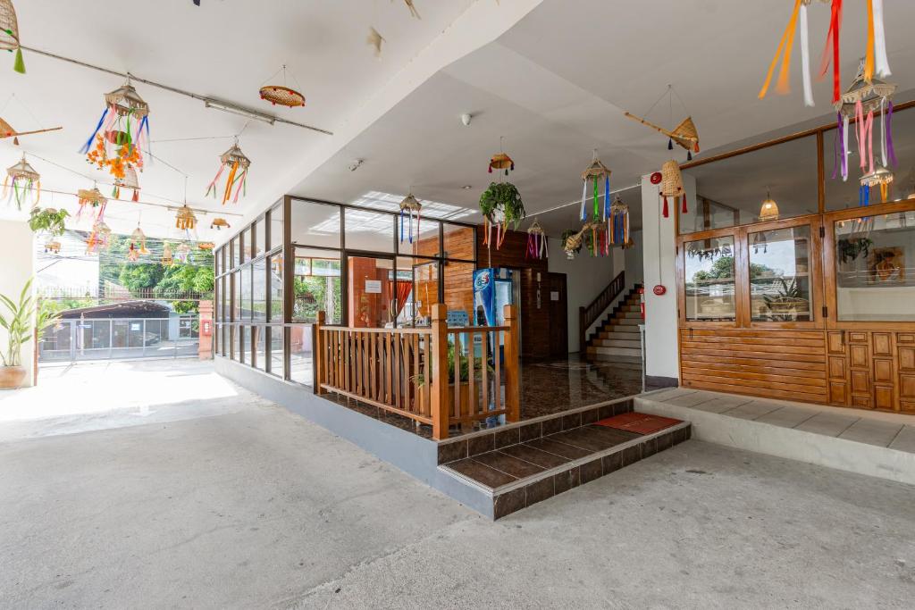 Budget Stars Hotel Chiang Mai - Resim 4