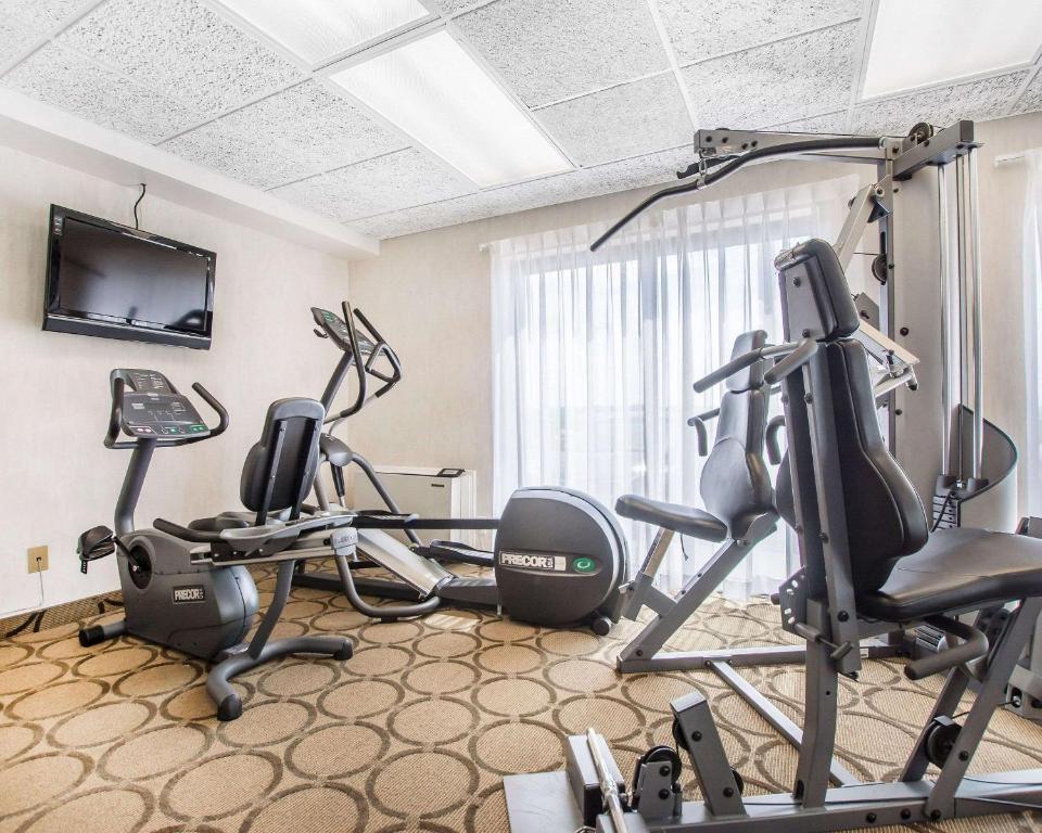 Fitness centrum a/nebo fitness zařízení v ubytování Comfort Inn
