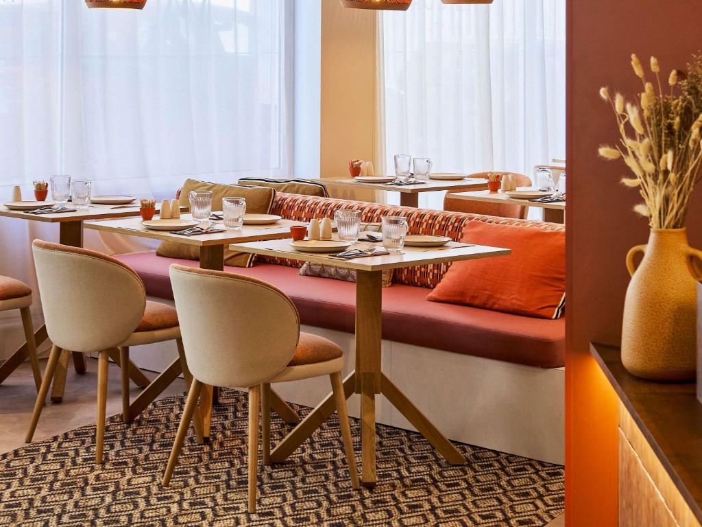 Posezení v ubytování Mercure Saint Raphael Centre Plage