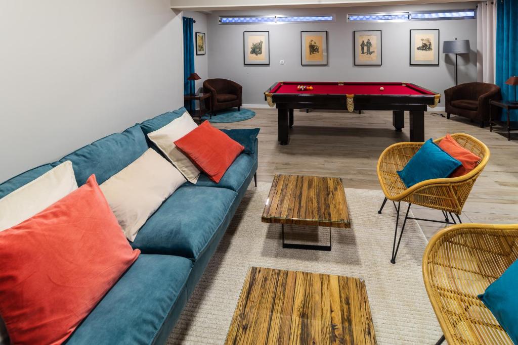 Een zitgedeelte bij Blue House
