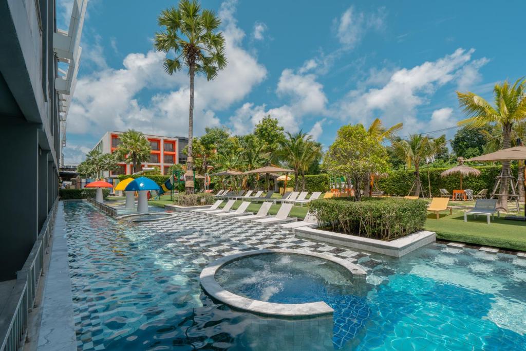 Bazén v ubytování Sugar Marina Hotel - ART - Karon Beach nebo v jeho okolí
