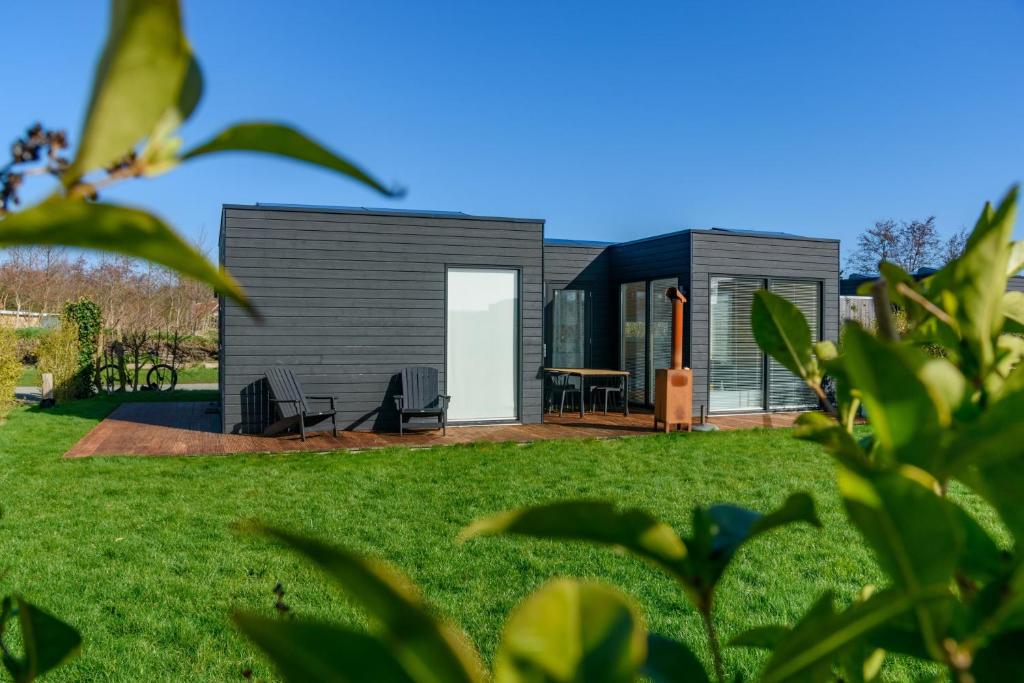 Taman di luar Rokovoko - Ecohuisjes Terschelling