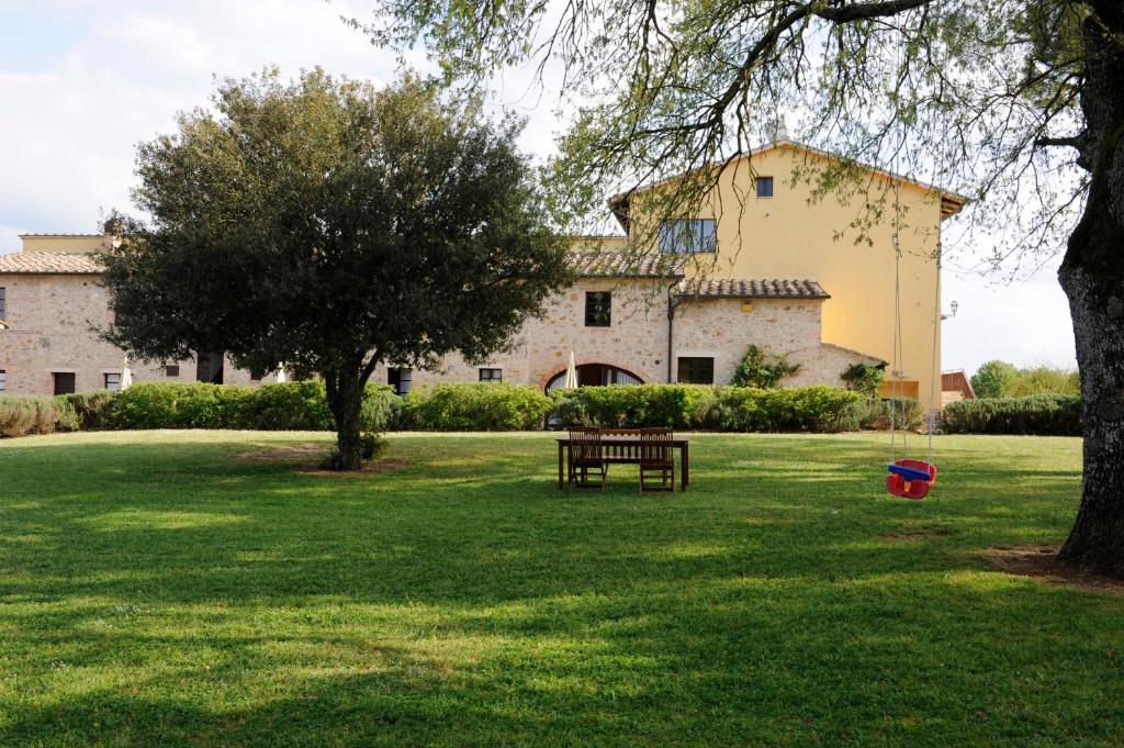 Vonkajšia záhrada v ubytovaní Fattoria Agriturismo Nerbona