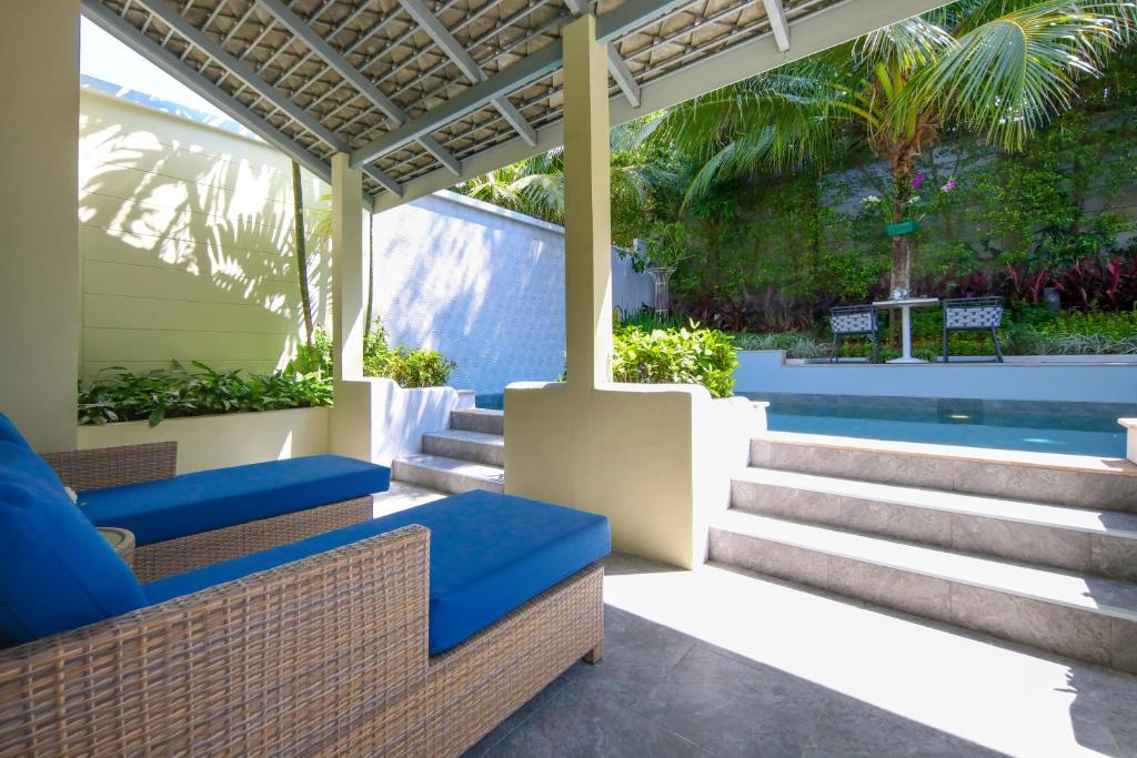 
One-Bedroom Villa with Complimentary 60 Mins Oil Massage 1 Time / 2 Person- RSVN from May8th
